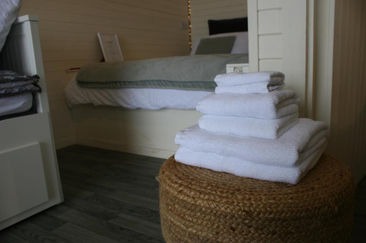 Strathy Bay Pods Hotel Exterior photo